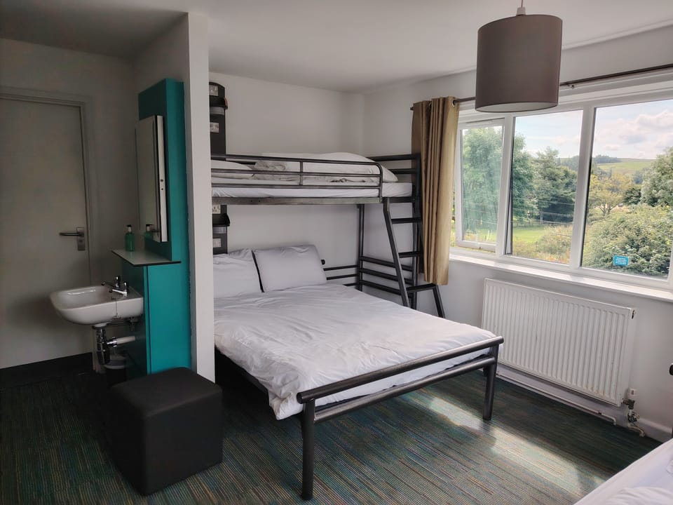 Room, Ensuite (3 Bed Private) | Bed sheets, wheelchair access