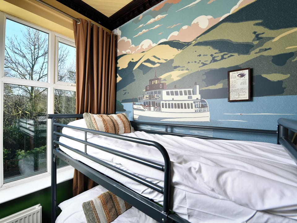 Room (4 Bed Private) | Bed sheets, wheelchair access