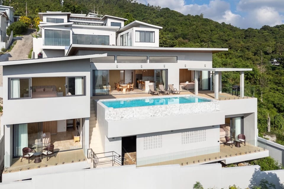 Modern hillside villa with infinity pool and panoramic sea views — your private oasis in Chaweng Noi.