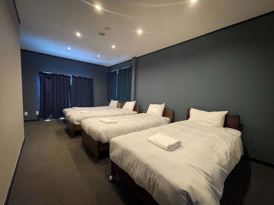 Quadruple Room | Free WiFi, bed sheets