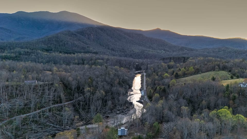Your own 1,000+ ft of private river access