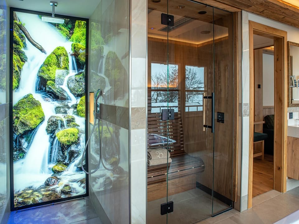Suite | Bathroom | Hair dryer, bathrobes, towels, toilet paper