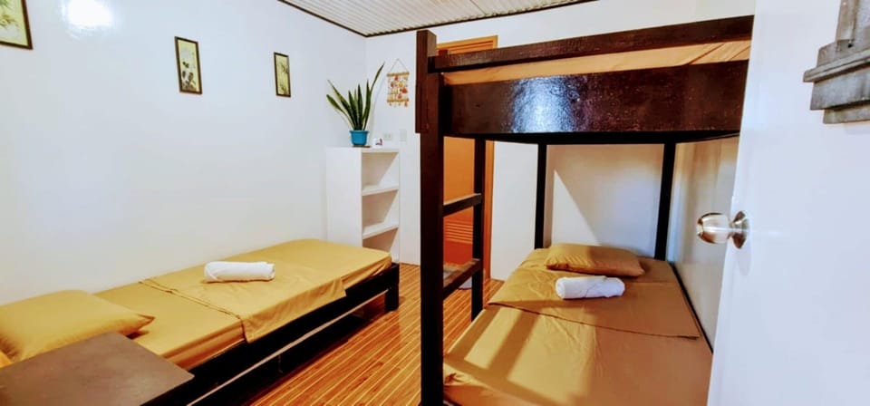 Economy Triple Room | Free WiFi