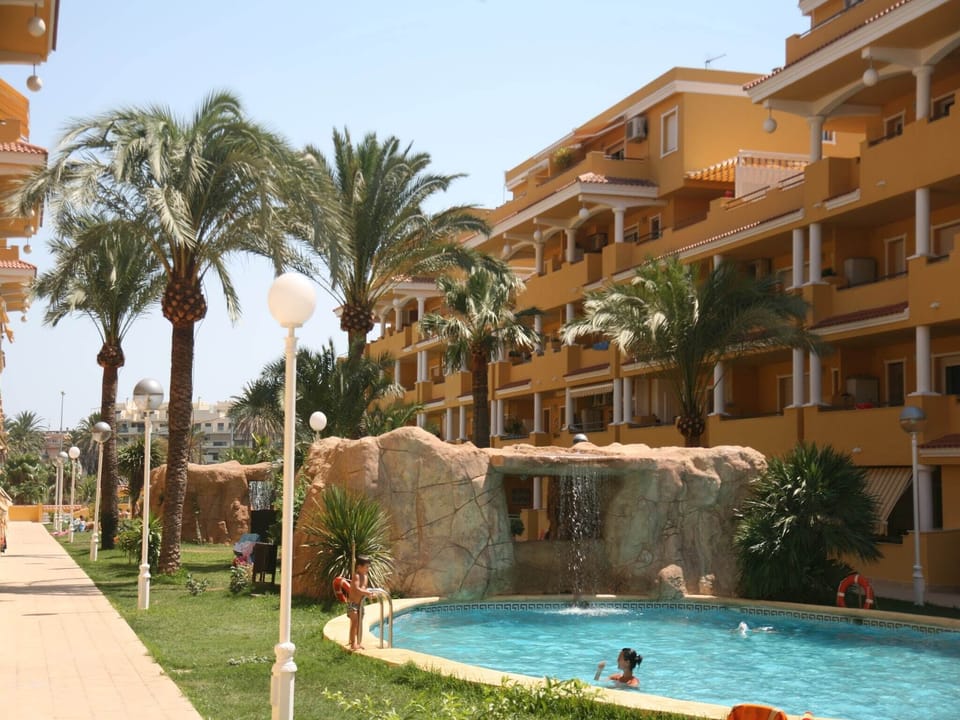 Holiday Home Swimming Pool