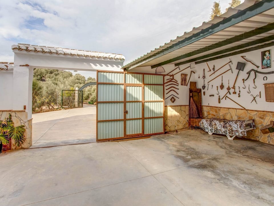 Entrance / Reception