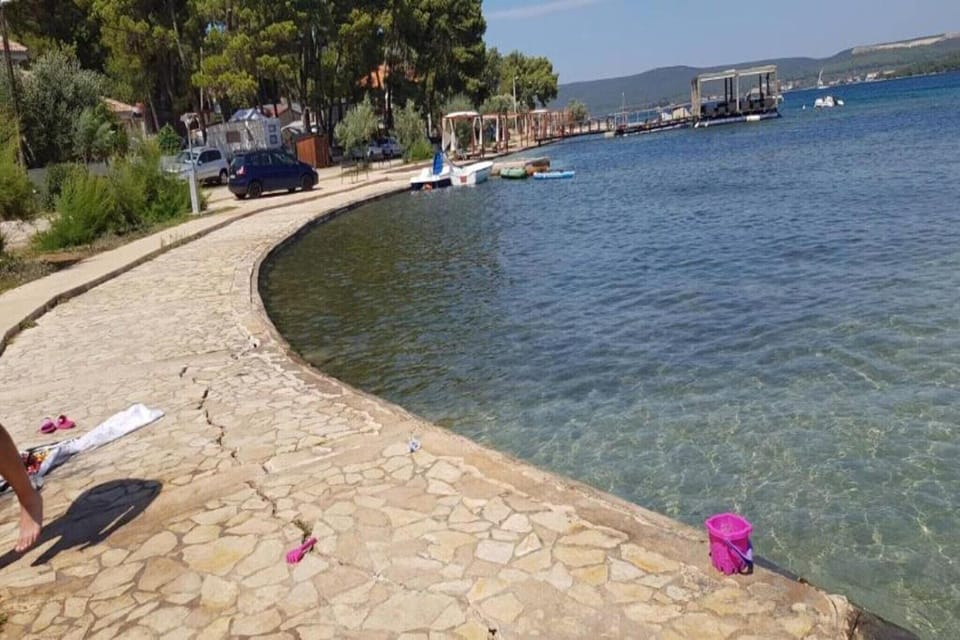 Surroundings [summer] (1-5 km)