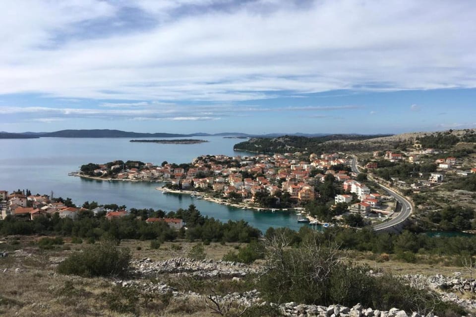 Surroundings [summer] (1-5 km)