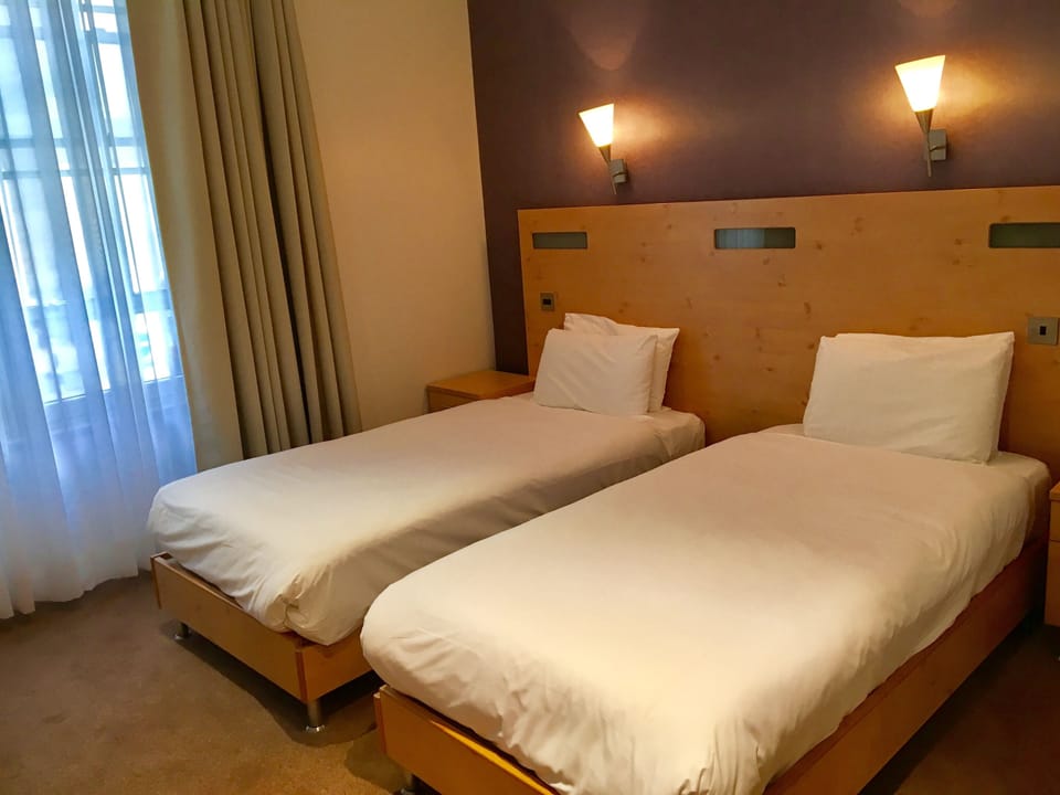 Twin Room, 2 Twin Beds | Premium bedding, iron/ironing board, free WiFi, bed sheets