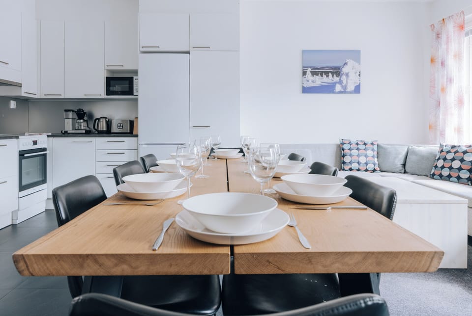 Comfort Apartment, Courtyard View | 3 bedrooms, premium bedding, down comforters, iron/ironing board