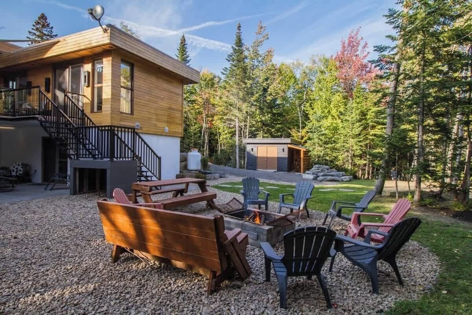 Foyer exterieur / Exterior fire pit