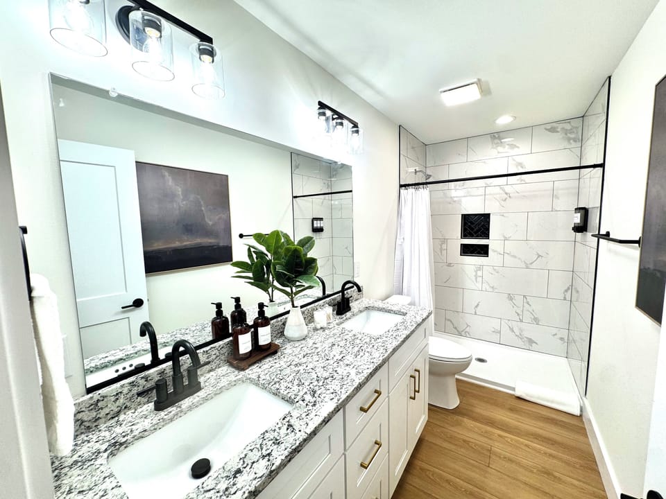 ✨ Modern & Stylish Touches
Each bathroom is thoughtfully designed with modern décor and clean, inviting finishes, creating a spa-like atmosphere.

