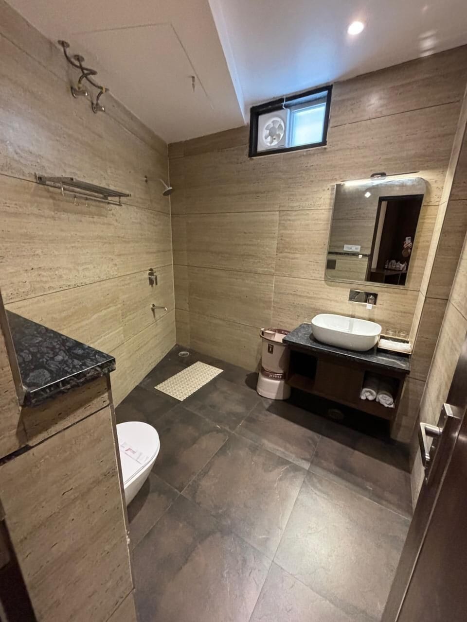 Shower, free toiletries, towels, soap