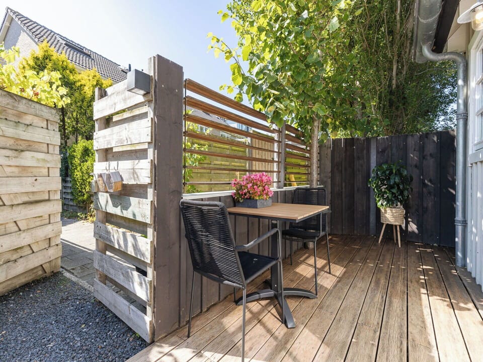 Wood, Furniture, Outdoor Furniture, Hardwood, Deck, Plank, Flowerpot, Wood Stain, Garden, Backyard