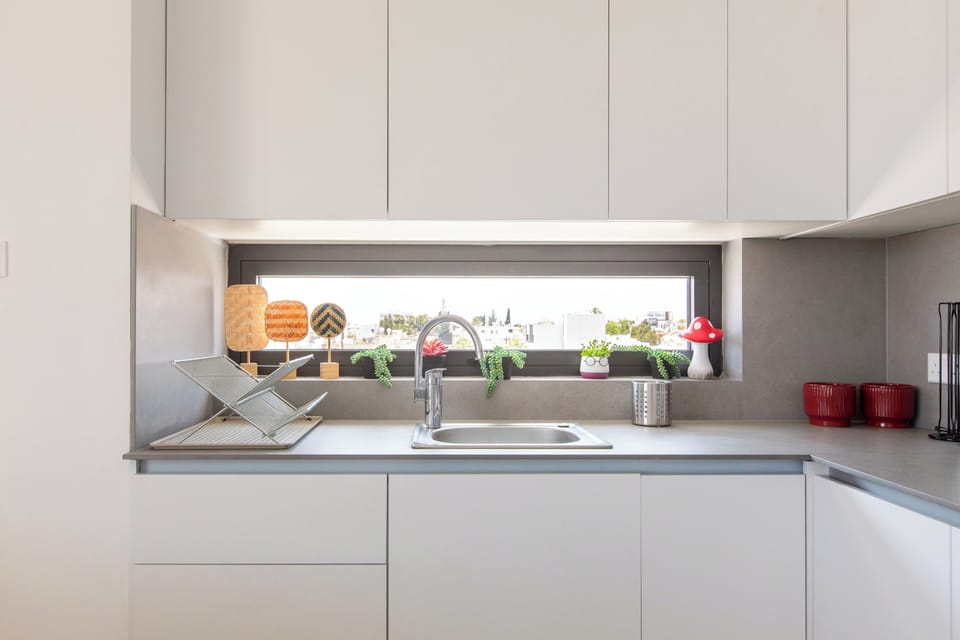Solara 301 - Terrace & Rooftop Jacuzzi | Private kitchen | Coffee/tea maker, full-size fridge, microwave, oven