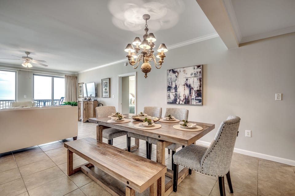 Dining / Living Room
