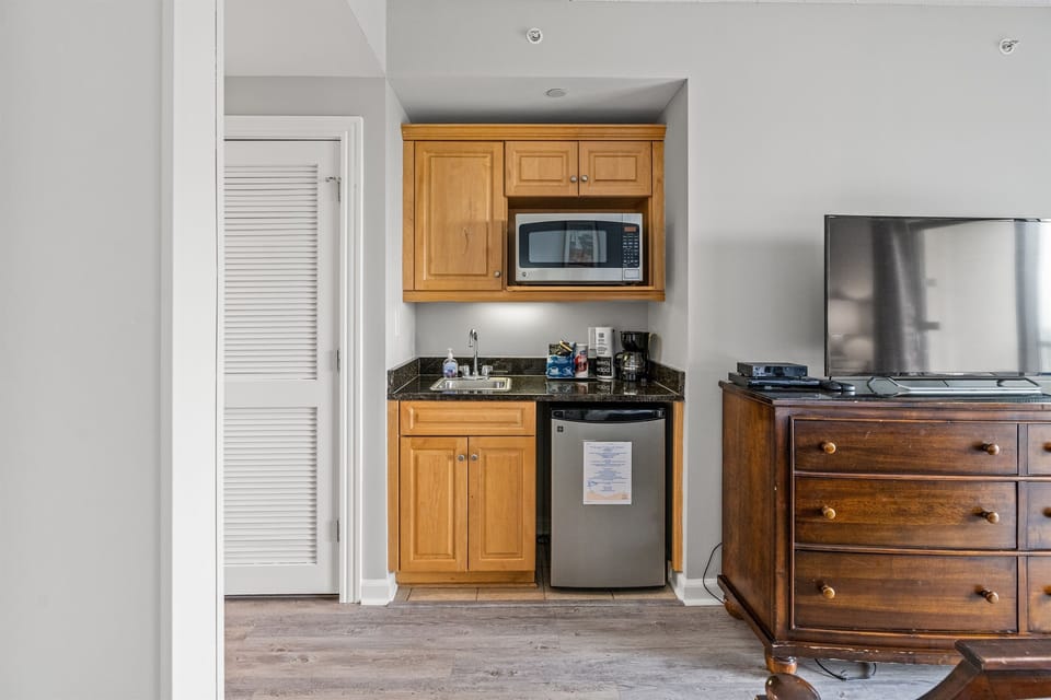 Kitchenette in 2nd Main Suite