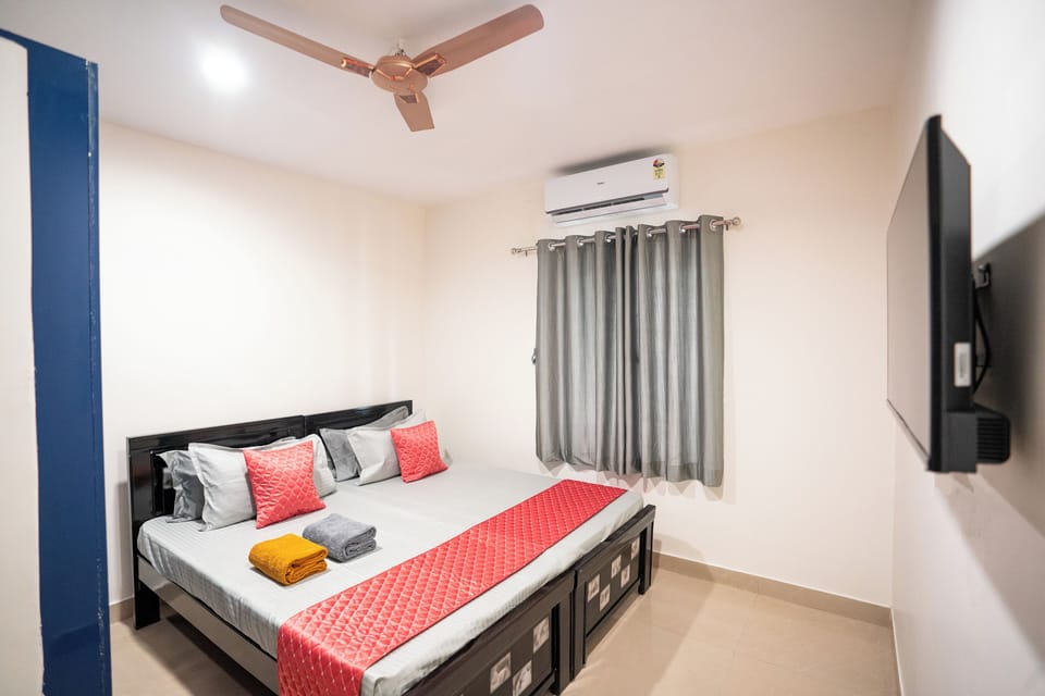 Executive Room | Iron/ironing board, free WiFi