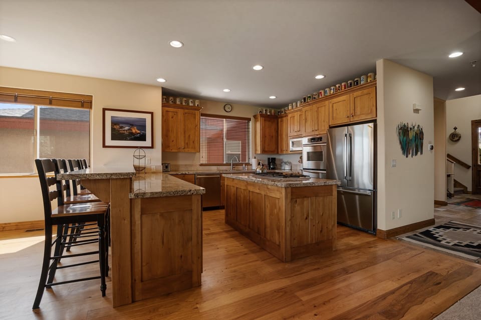 House, 4 Bedrooms | Private kitchen | Fridge, oven, coffee/tea maker, toaster