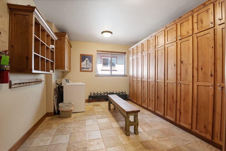 House, 4 Bedrooms | Interior