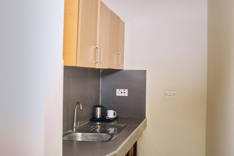 Deluxe Twin Room, Balcony | Private kitchen