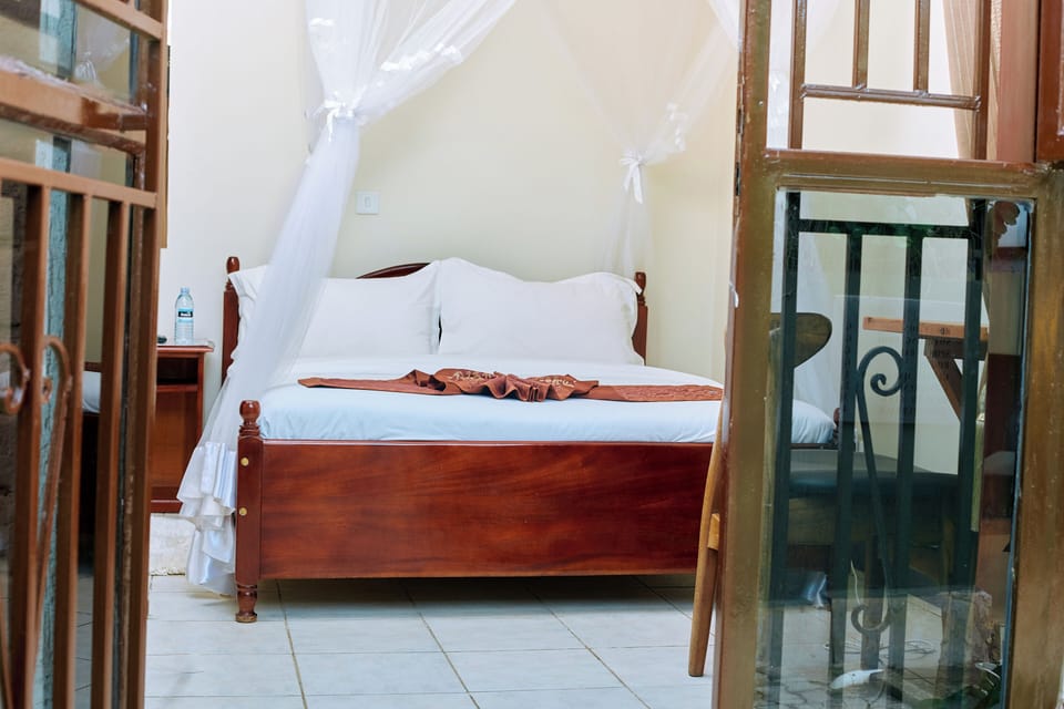 Basic Single Room | Desk, laptop workspace, free WiFi