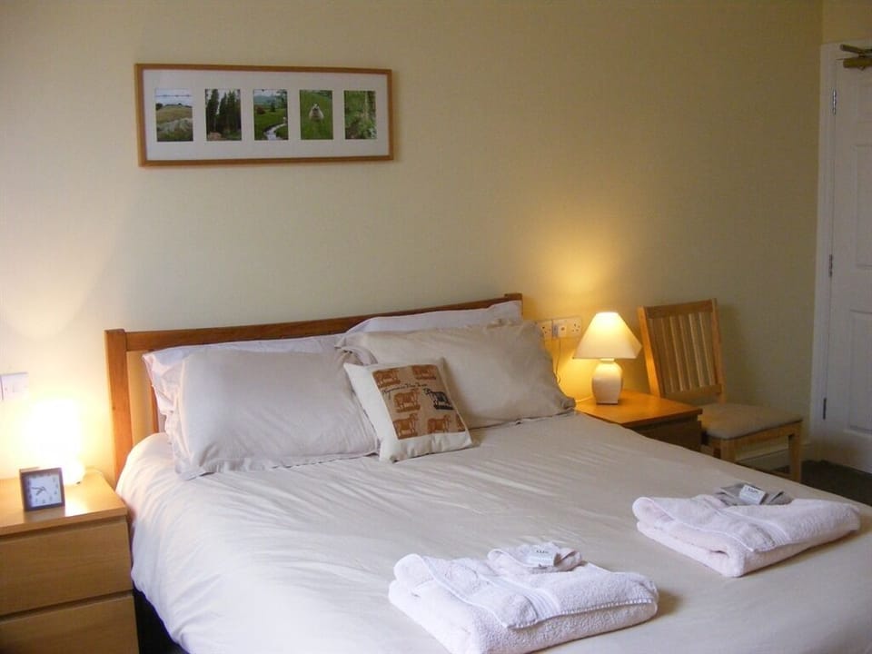 Standard Double Room, Ensuite (Larger)