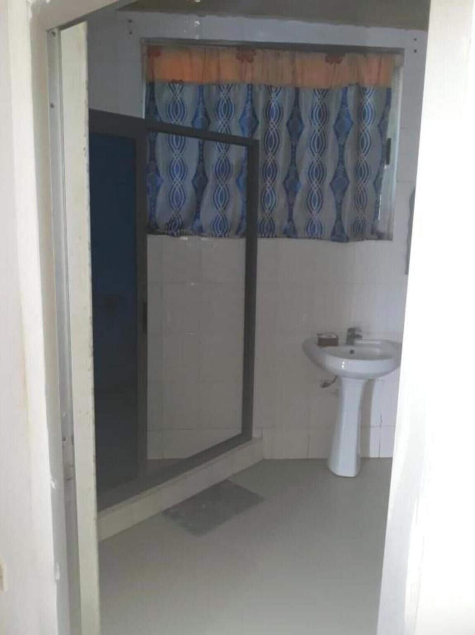 Room, 1 Bedroom, Accessible, Smoking | Bathroom