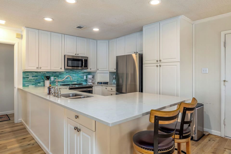 LL II 2nd floor Kitchen wide