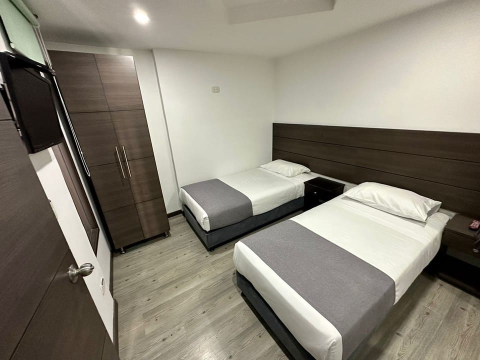 Comfort Double or Twin Room | Desk, blackout drapes, iron/ironing board, free WiFi