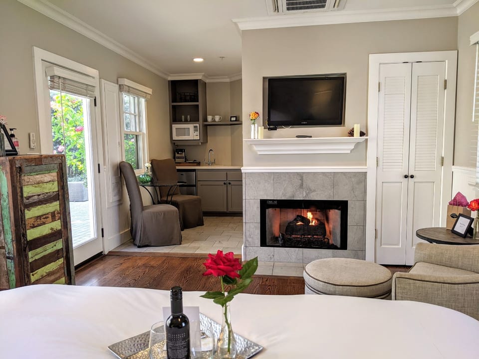 Deluxe Cottage, Ensuite (Fowler Cottage) | Egyptian cotton sheets, premium bedding, Select Comfort beds, desk