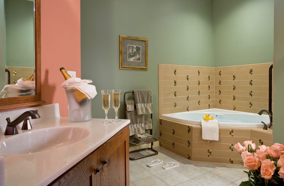 Cannon Cottage | Bathroom | Free toiletries, hair dryer, bathrobes, towels