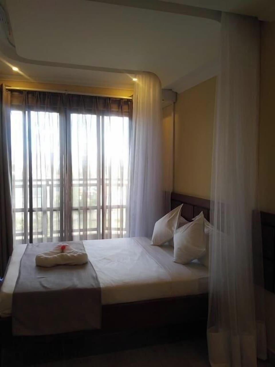 Free WiFi, bed sheets