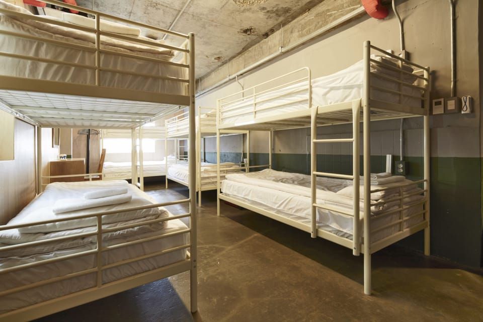 Hypo-allergenic bedding, pillowtop beds, in-room safe