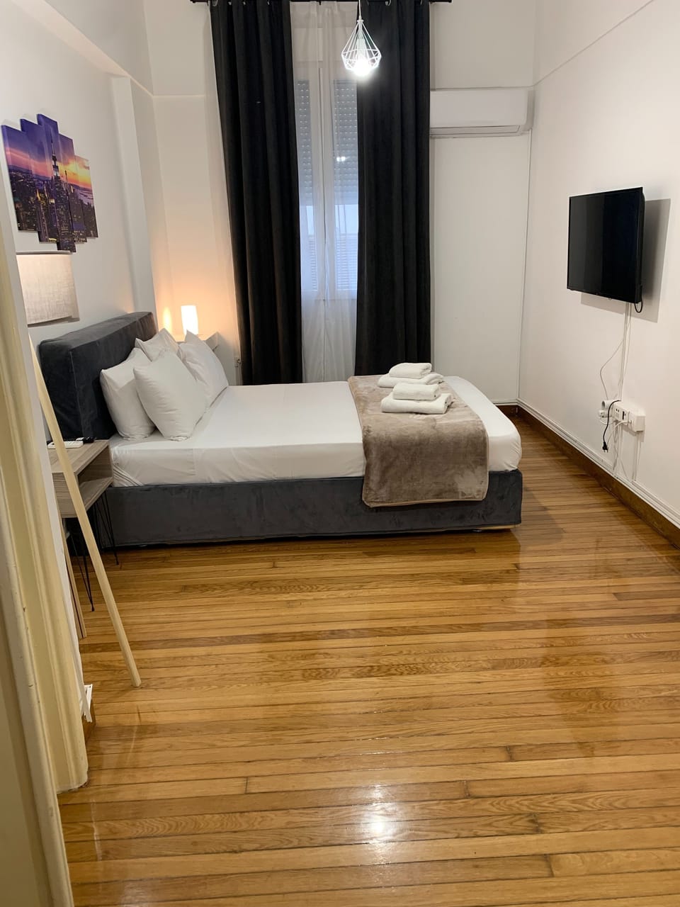 House, Smoking | 2 bedrooms, desk