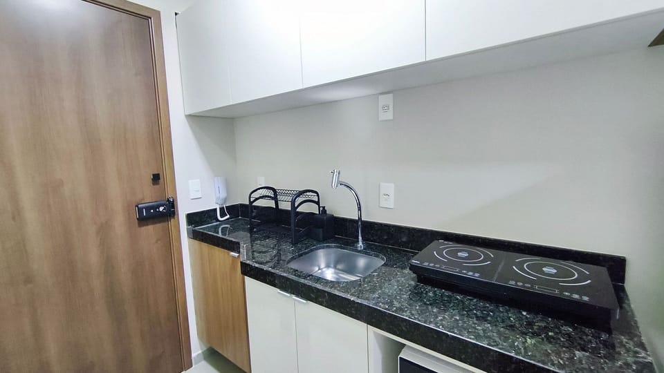 Deluxe Apartment | Private kitchen