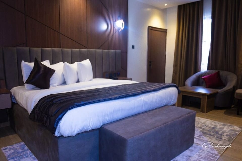 Classic Single Room | In-room safe, desk, soundproofing, free WiFi