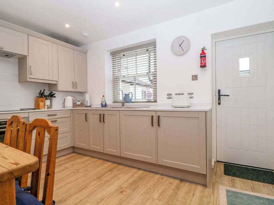 Fridge, microwave, toaster, cookware/dishes/utensils