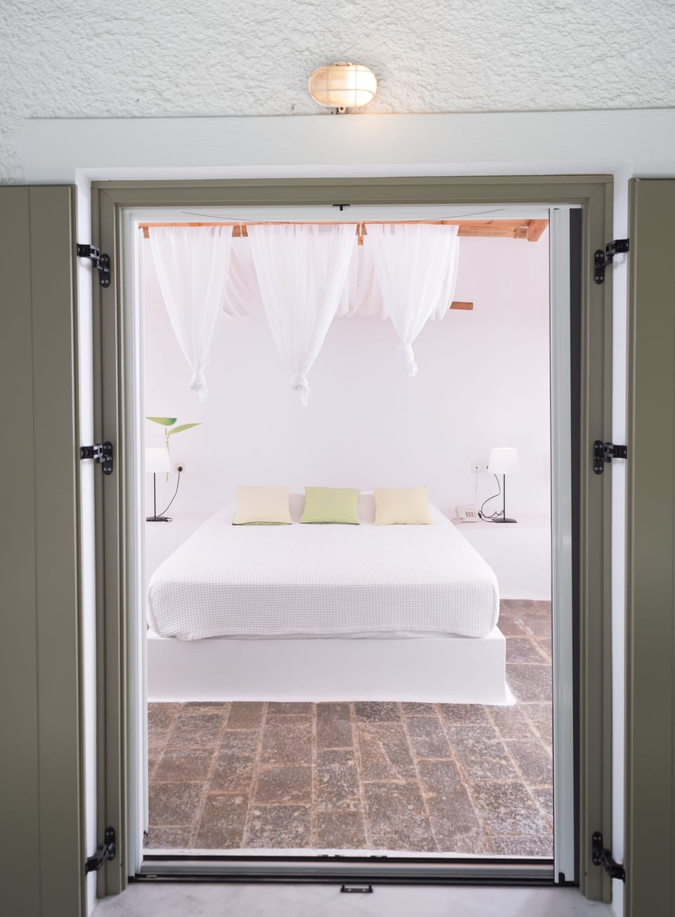 Studio Suite | Premium bedding, in-room safe, blackout drapes, free cribs/infant beds