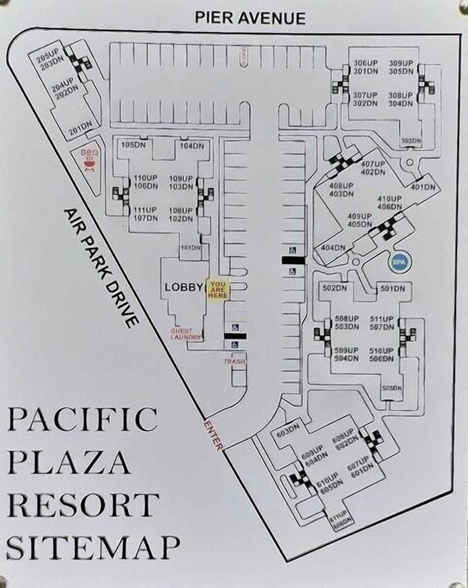 The Pacific Plaza Resort features six coastal-style condos with shared amenities like a laundry center, hot tub, barbecue, and picnic area.