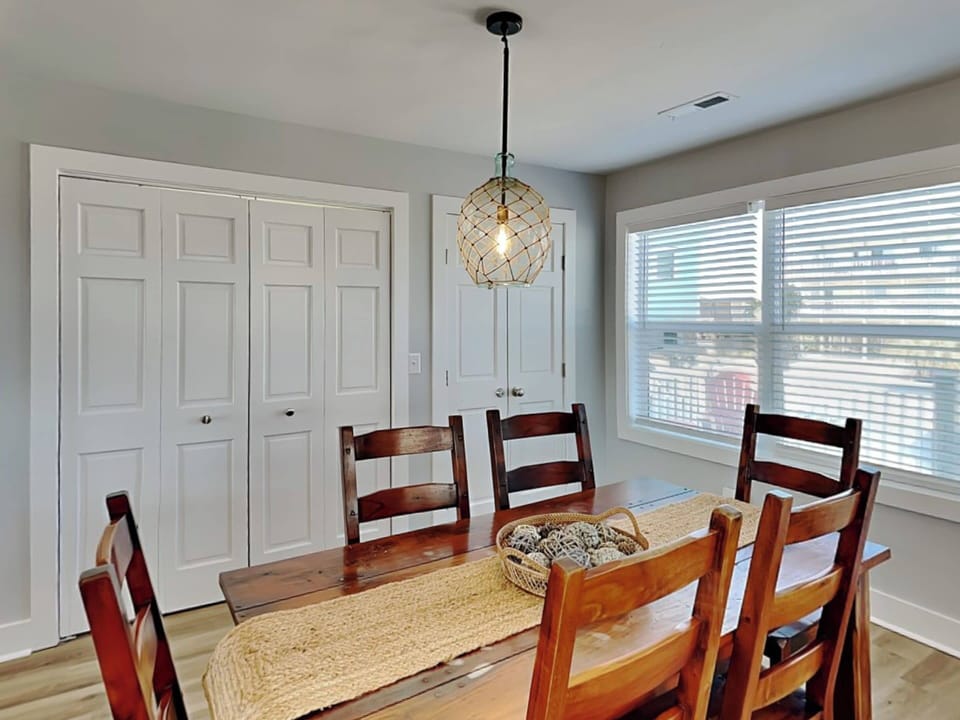 Studio (3 Bedrooms) | Property amenity