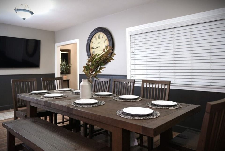House, Multiple Beds, Pool Access, Pool View (Destination #51) | Dining