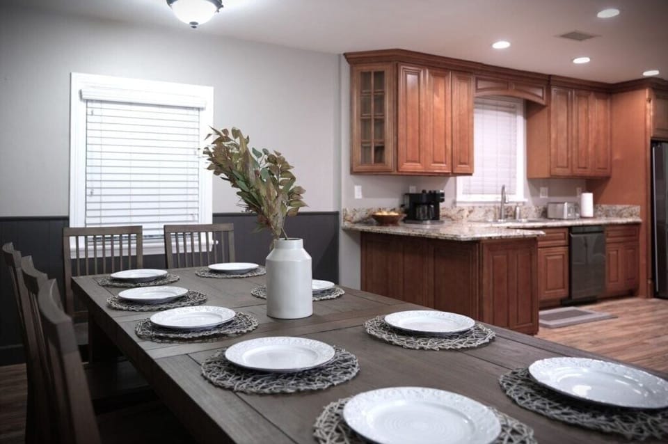 House, Multiple Beds, Pool Access, Pool View (Destination #51) | Private kitchen | Toaster