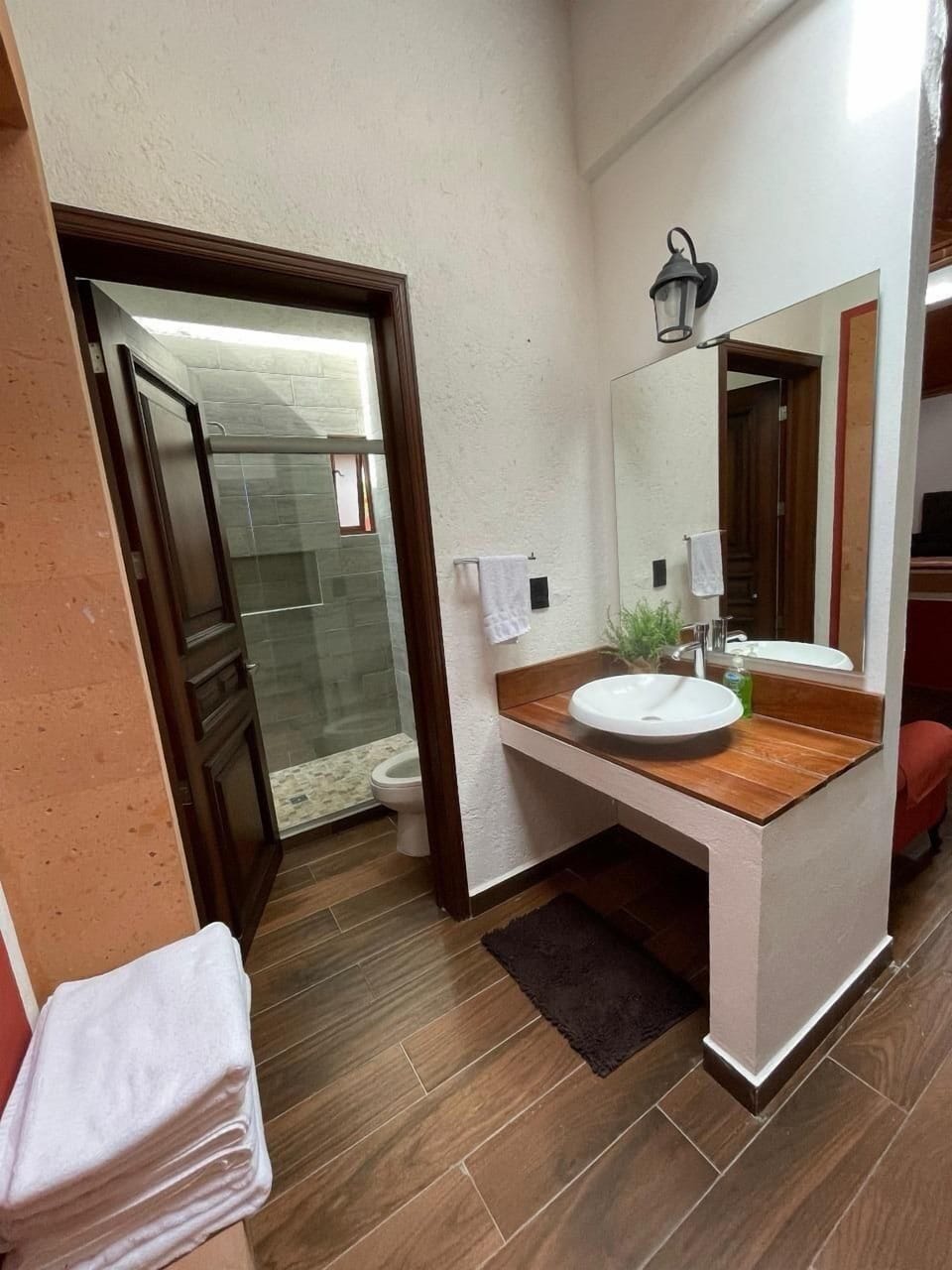 LA CASA ROJA Hotel in Tequisquiapan
