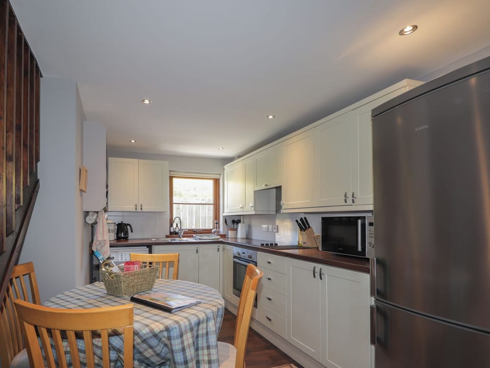 Cottage | Private kitchen | Cookware/dishes/utensils
