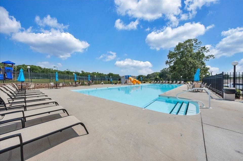 Centre outdoor pool