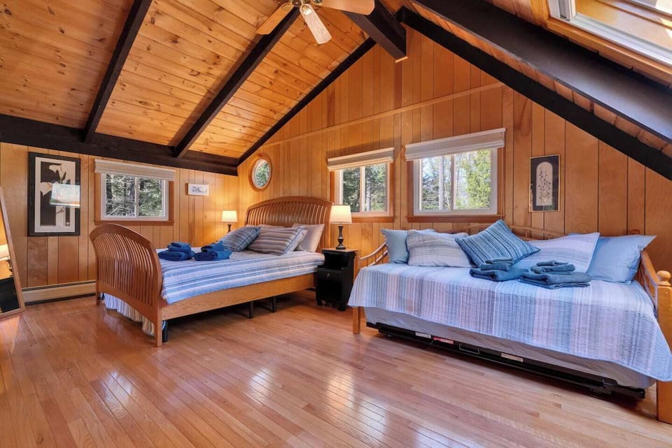 2nd Floor _ Primary Suite King + Day bed with trundle + crib