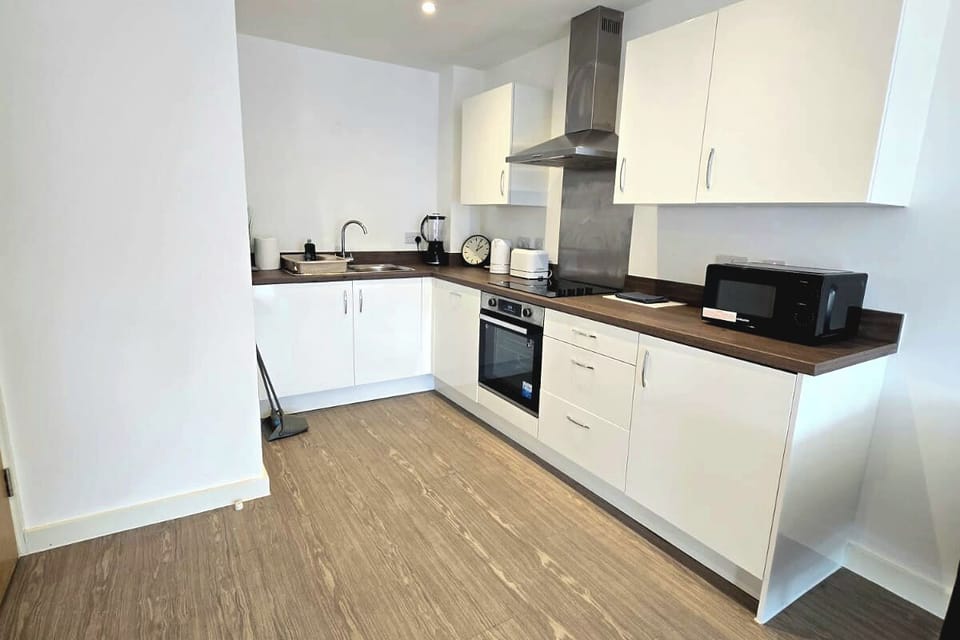 Kitchen with all the amenities needed to make a lovely meal 
