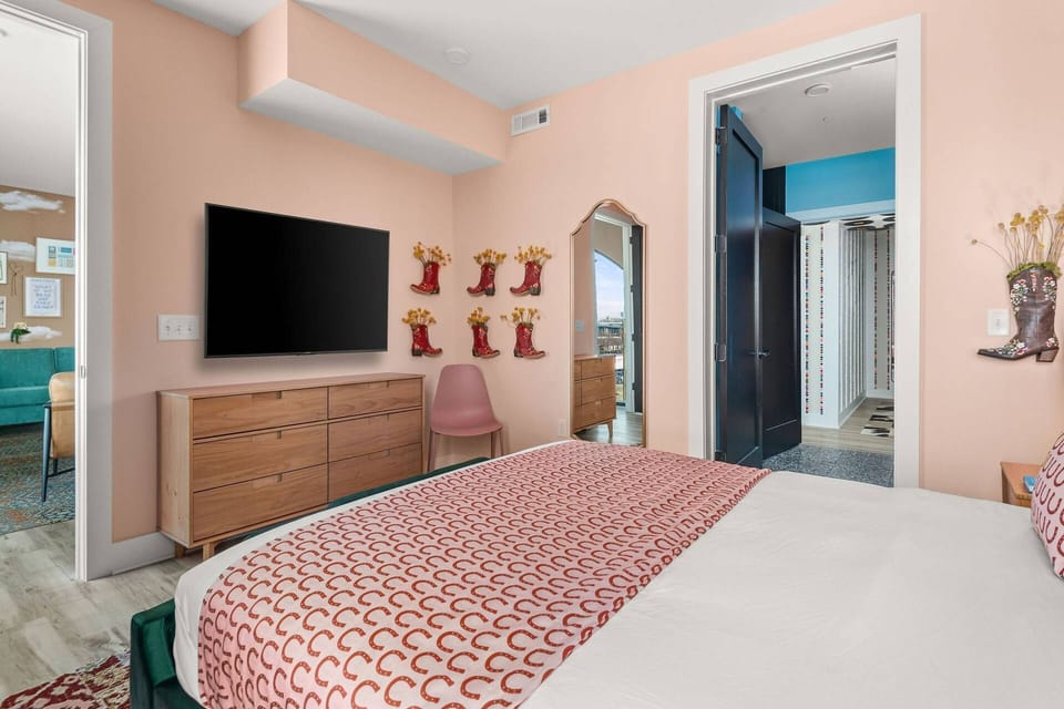 Neo 304 - Sleep comfortable on your vacation! - Queen Bedroom