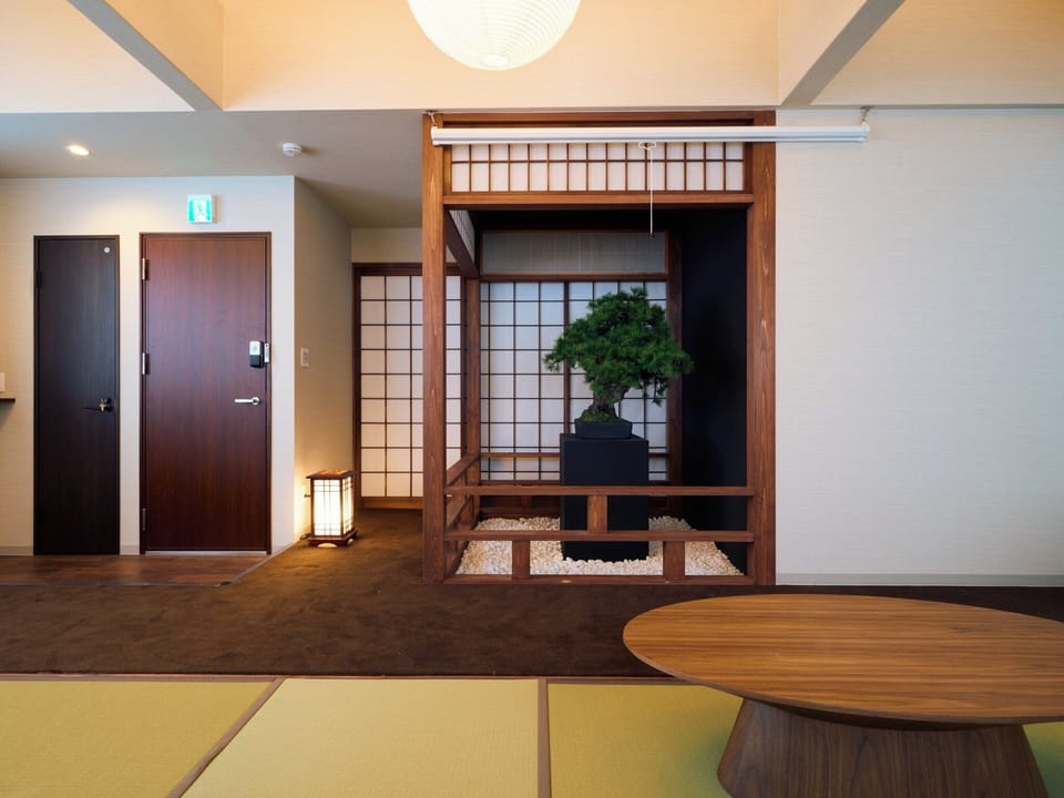 Living room and entrance