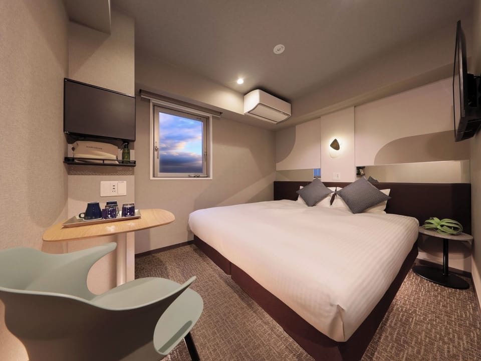 Double room Size: 14㎡ Bedding: 1 double bed Capacity: 1-2 people